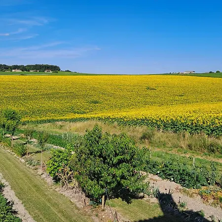 A La Campagne منزل ريفي