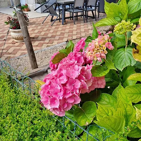 A La Campagne منزل ريفي *